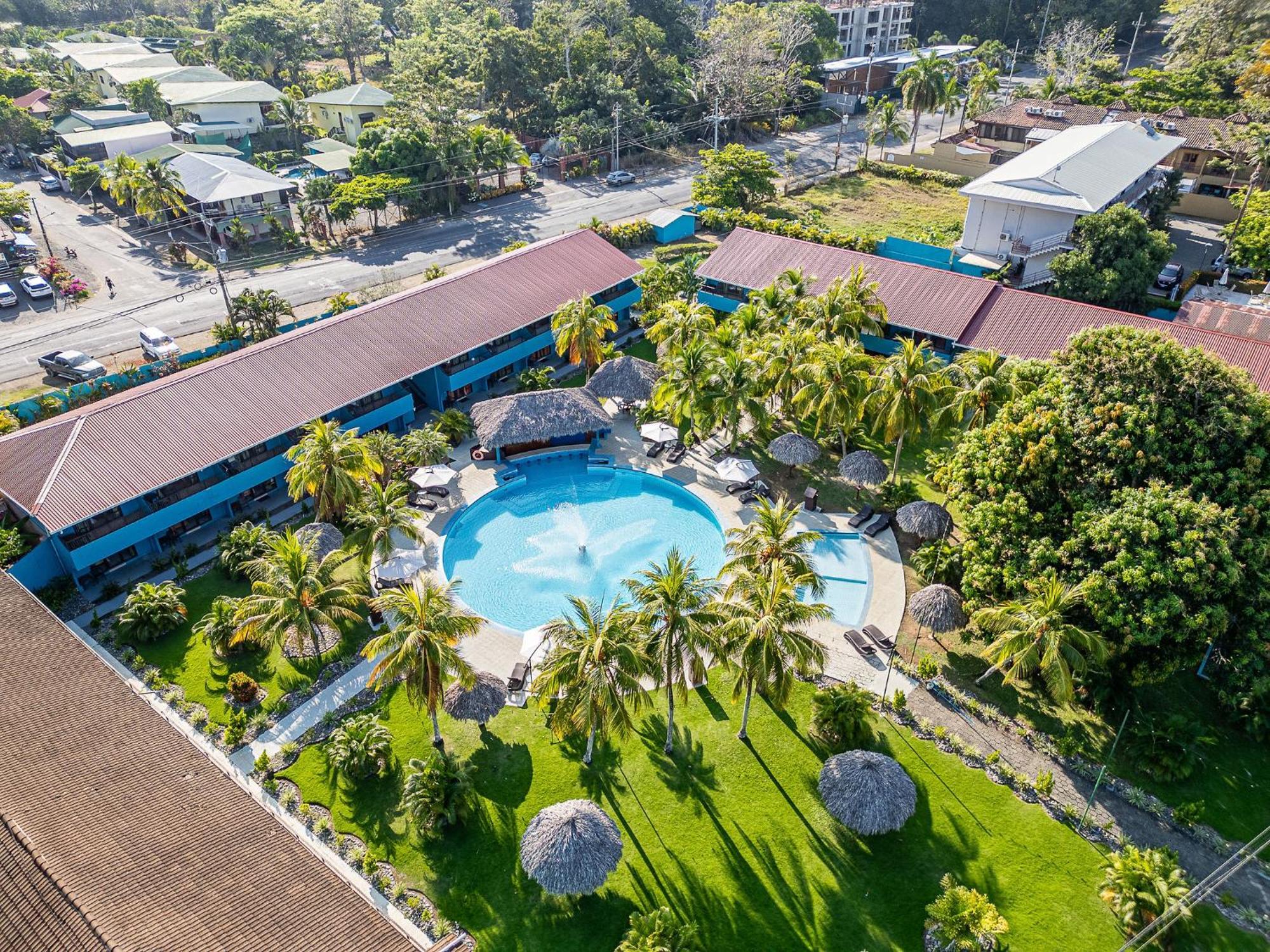 יקו Beach Break Resort & Cr Surf Camp מראה חיצוני תמונה