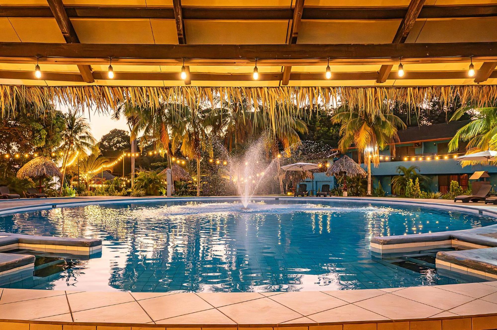 יקו Beach Break Resort & Cr Surf Camp מראה חיצוני תמונה
