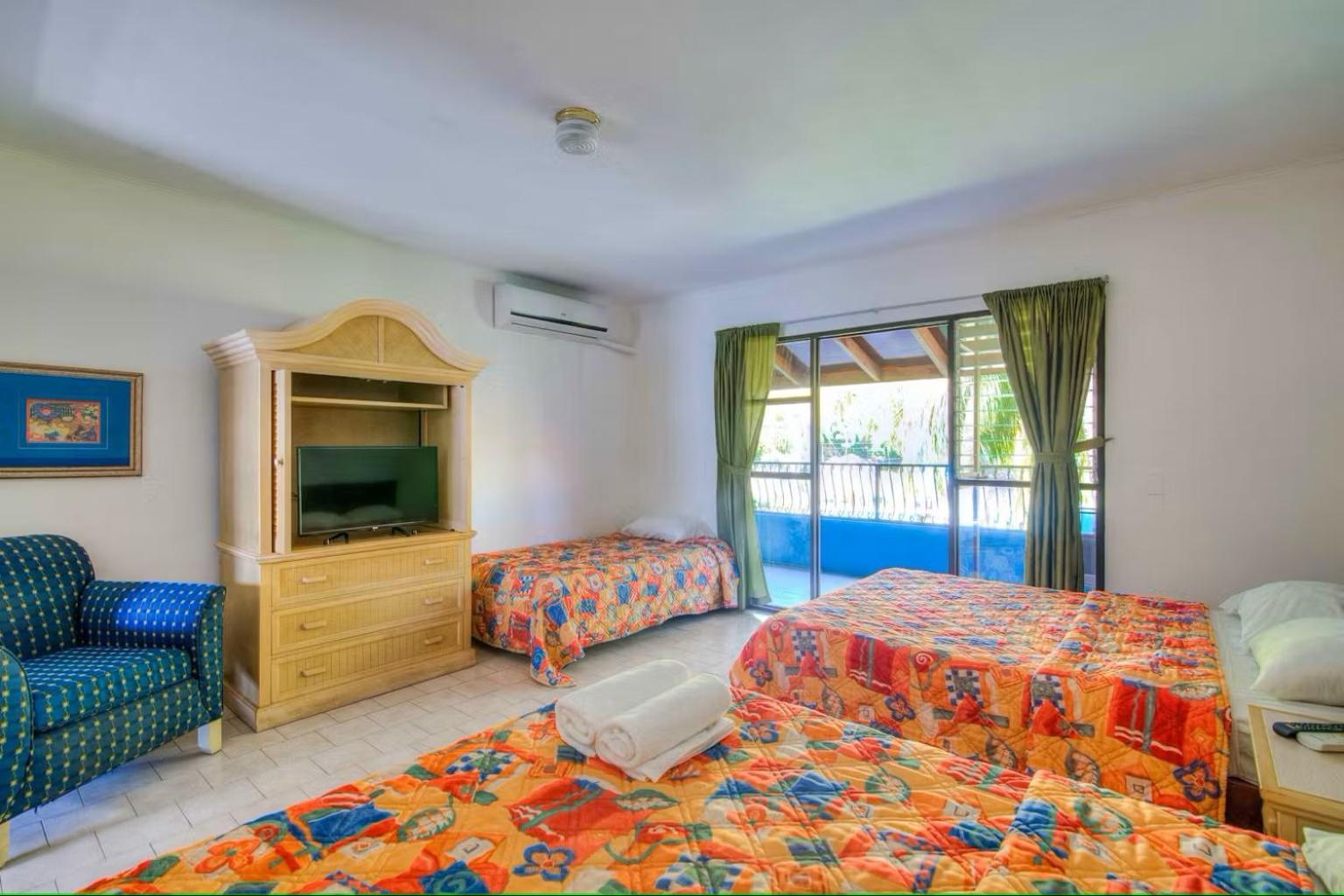 יקו Beach Break Resort & Cr Surf Camp מראה חיצוני תמונה